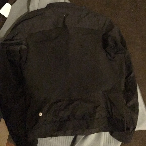 Lululemon running jacket - Picture 1 of 2